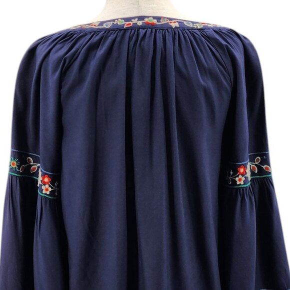 Velvet by Graham & Spencer Embroidered Floral Navy Blue Peasant Top Womens XS - Picture 6 of 9